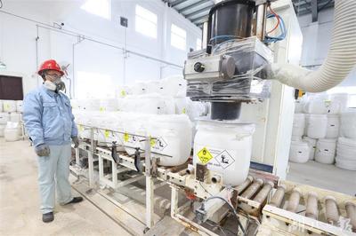 江漢油田鹽化工實現“開門紅”，化工產品生產勢頭強勁